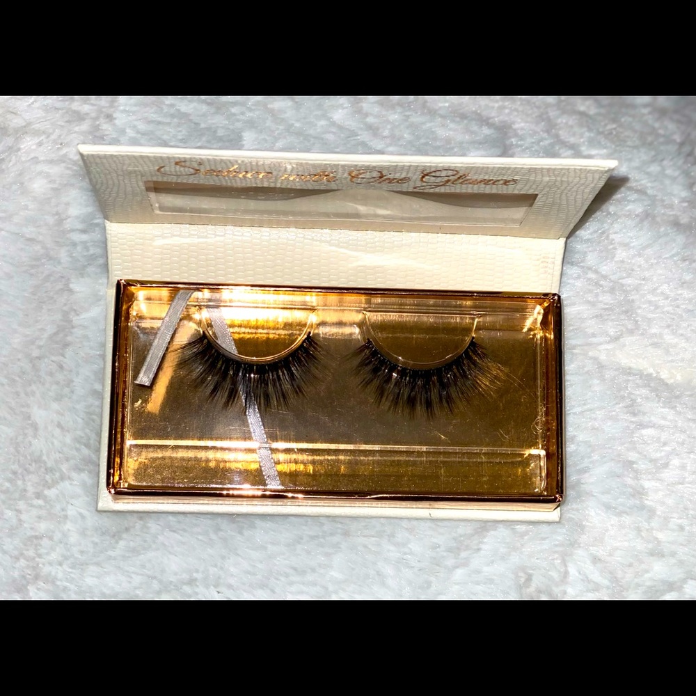 Lavaa Lashes Los Angeles